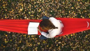 hamac pom pom red padure cu plopi